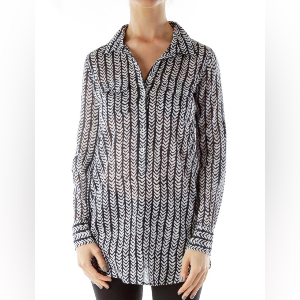 J Crew Top size XS Black White Chevron Print Pocket 1/2 Button Up Roll Sleeves